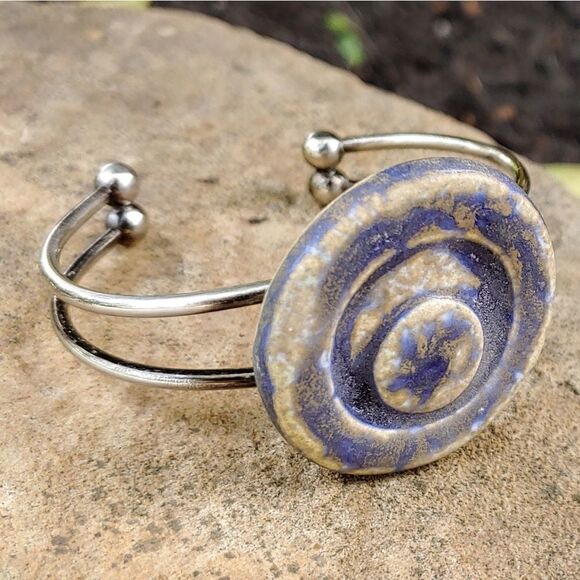 Artisan Circle In Circle Ceramic Cuff Bracele - Picture 4 of 5